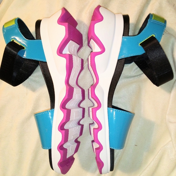 FINAL PRICE Sorel Kinetic Platform Sandals Size 9 - Picture 7 of 9